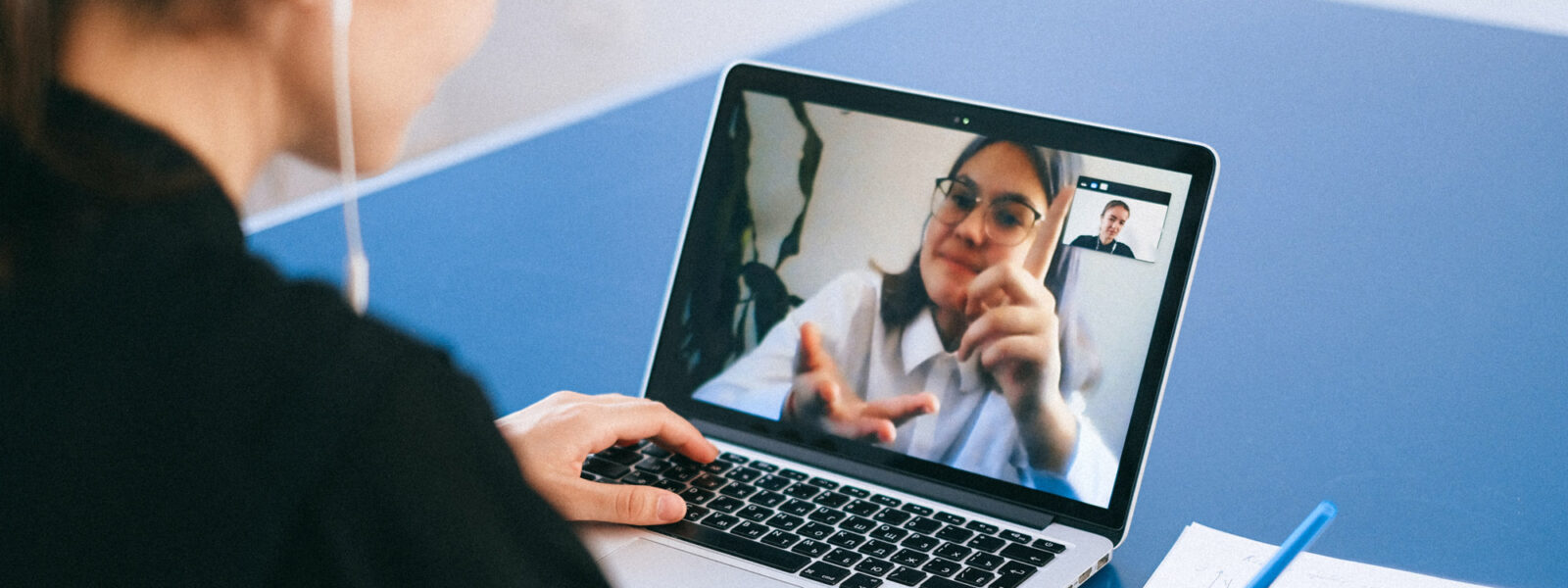 Consulting a SEO specialist